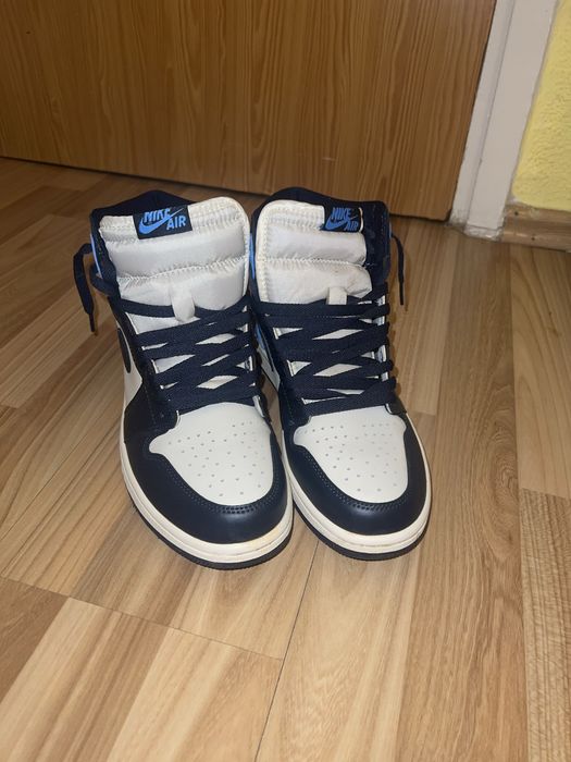 Adidasi Jordan 1 high obsidian marimea 42 ca nou