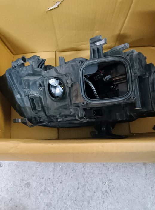 Ляв фар Ауди а4 б8