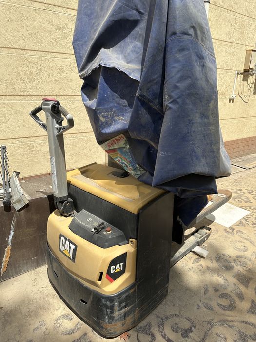 Shtabelerı elektrichiskiy Caterpiller NSP/GN2