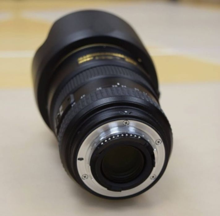 Nikon AF-S 17-55MM F 2.8