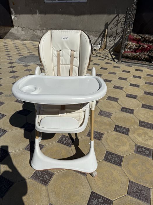 Детскский столик для кормления