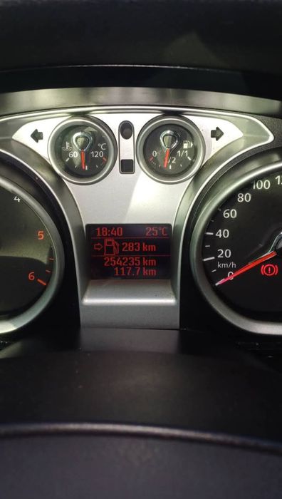 FORD Focus 2010 — imagine 5
