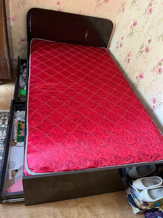 Кровать одна спальная