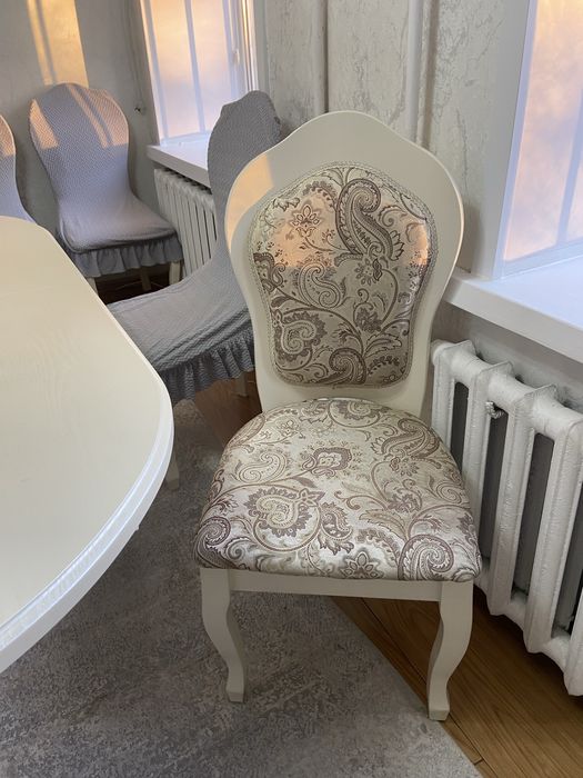 Стол деревянный