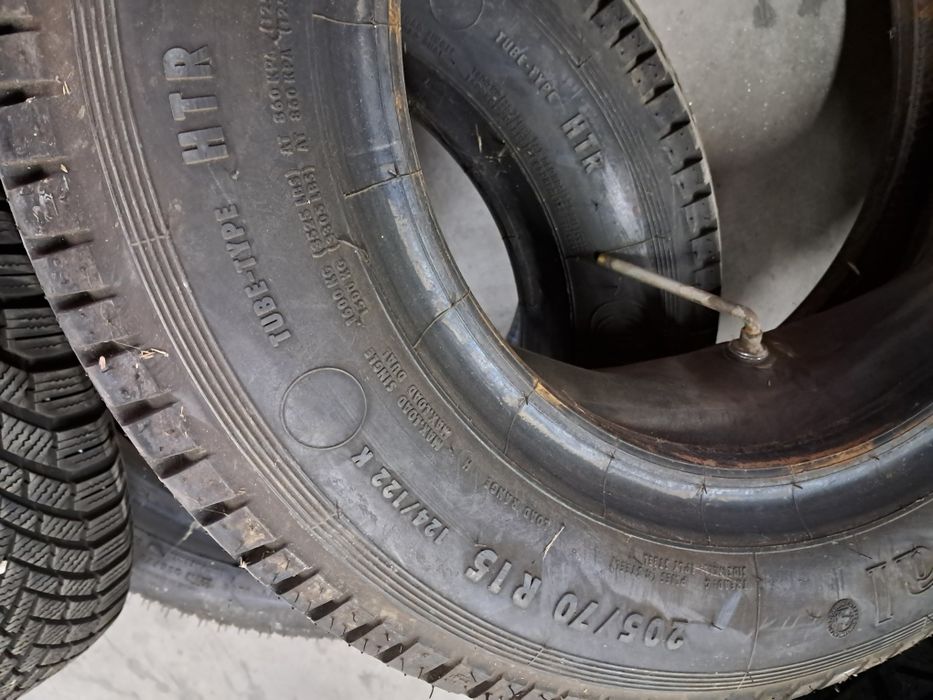 Anvelope second iarna 205 70 R15 Continental HTR 124/122K