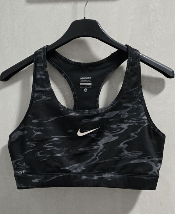 Дамско оригинално бюстие.  Nike PRO