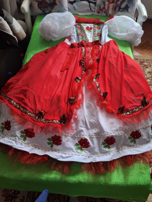 Rochie mireasa tradițională