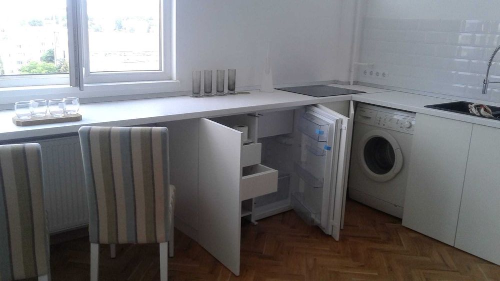 Inchiriez studio garsoniera manastur  28 mp.