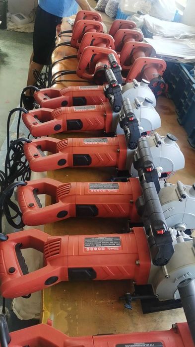 Masina slituit caneluri beton 5 discuri dia D133/D160, 2700W