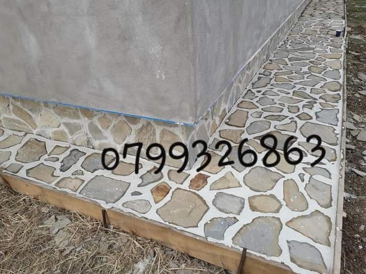 Piatra de munte  terase  alei