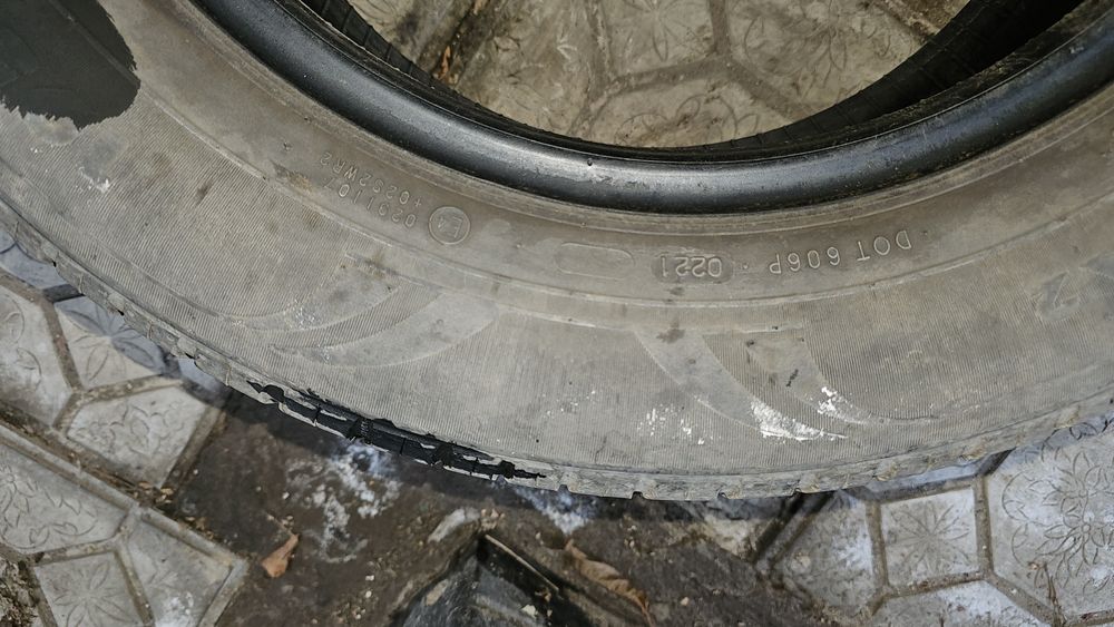 Продам комплект шин