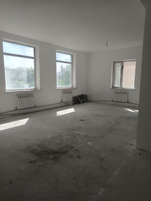 12 мкр, отдельно,кирпич,200 м²