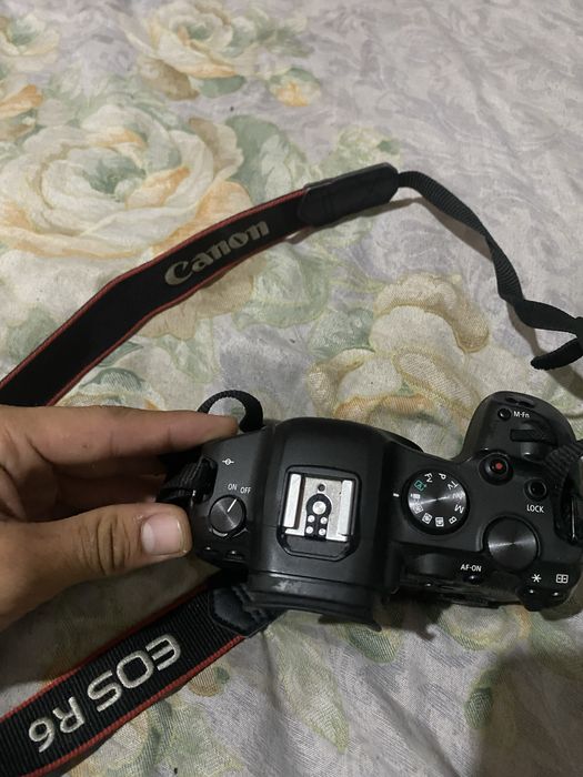 Canon R6 камера ва 70-200 RF обьектив сотилади.