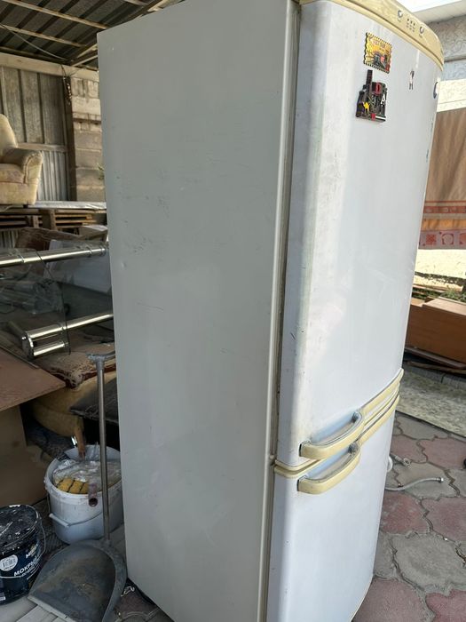 Холодильник samsung