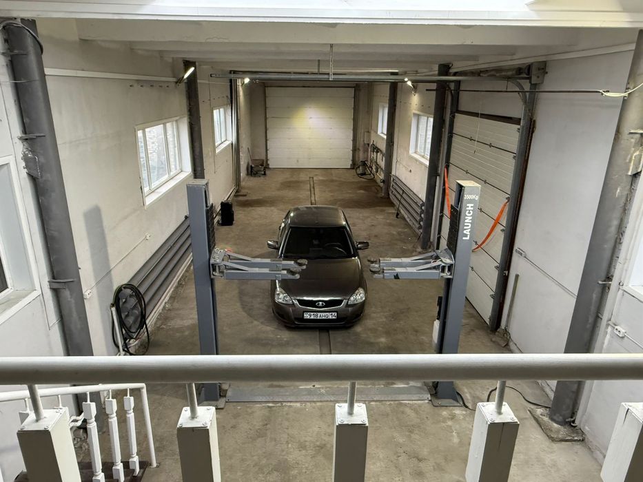 Сдам в аренду бокс с подьемником