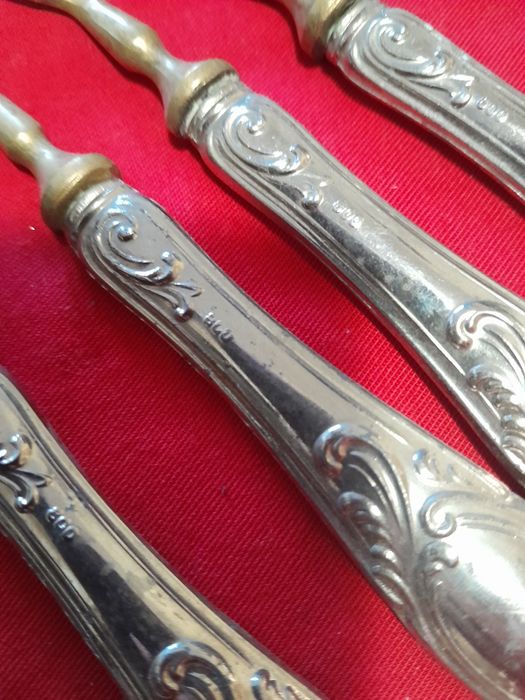 Tacâmuri în stare foarte bună