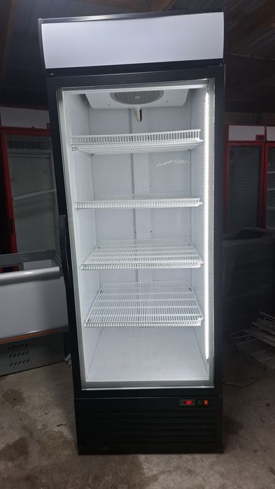 Витрины холодильники