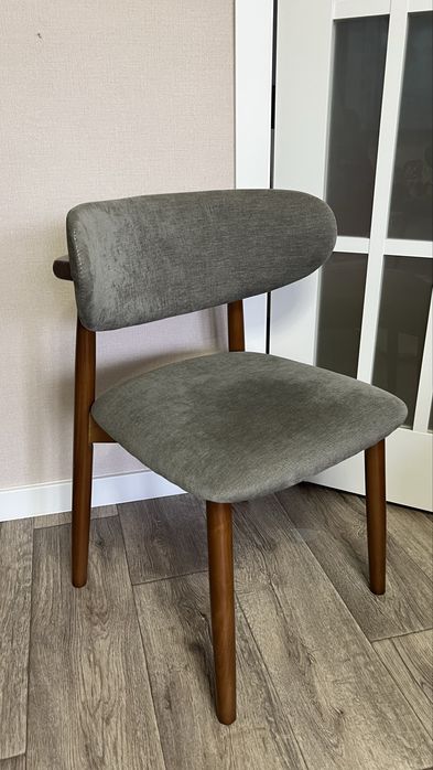 Продам стулья 2 шт