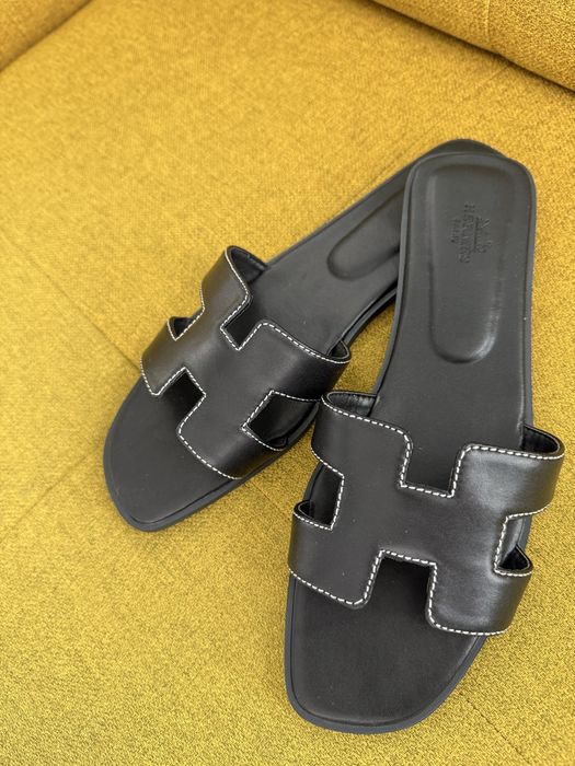 Vand papuci Hermes din piele marimea 39