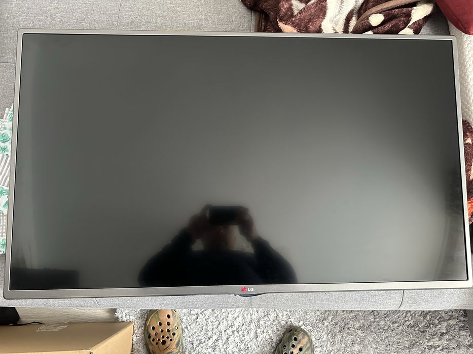 Tv LG  42LB5610 ( arata impecabil)