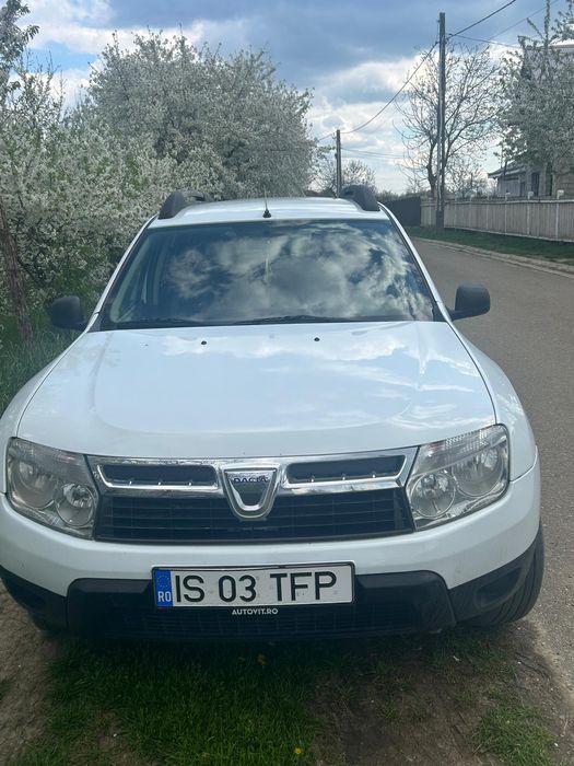 Dacia Duster 4x2 , anul 2011