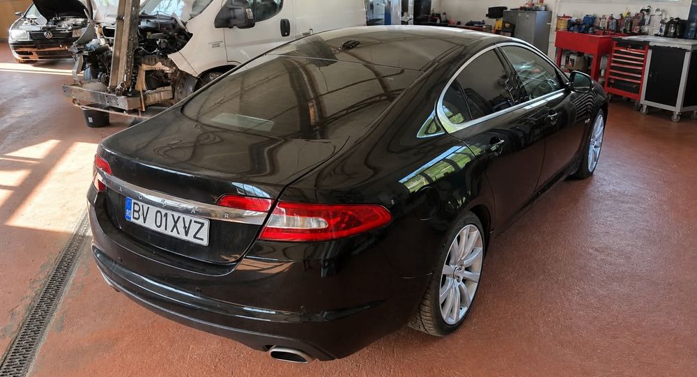 JAGUAR XF 2010 — imagine 2