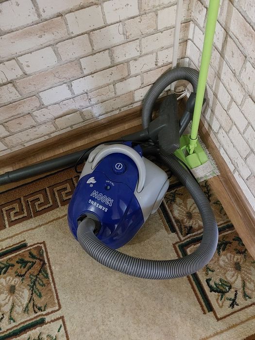 Пылесос Самсунг в рабочем состоянии