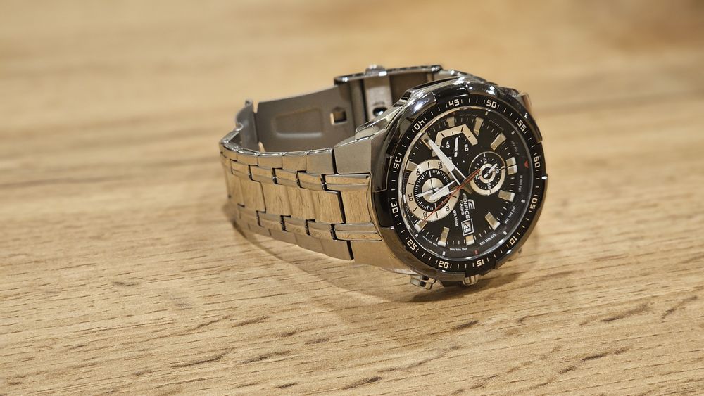 Часовник Casio Edifice EFR-539D
