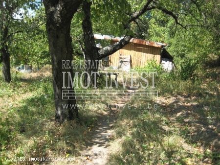 Продава се Парцел в Карлово - 620 кв.м за 41 €/кв.м - Снимка #1