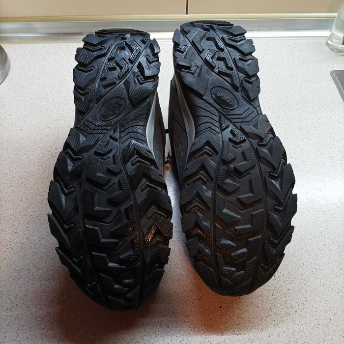 Продавам зимни обувки нови