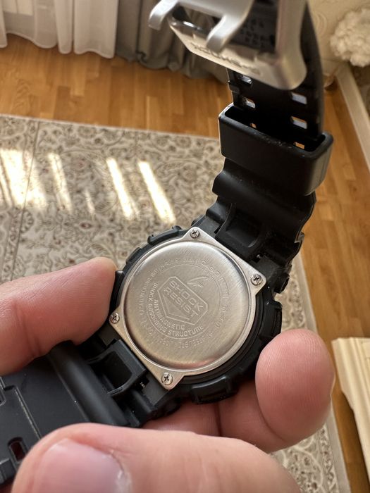 Продам часы Casio G-Shock 110