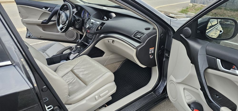 Vând Honda Accord VIII Facelift 2.0 I-VTEC
