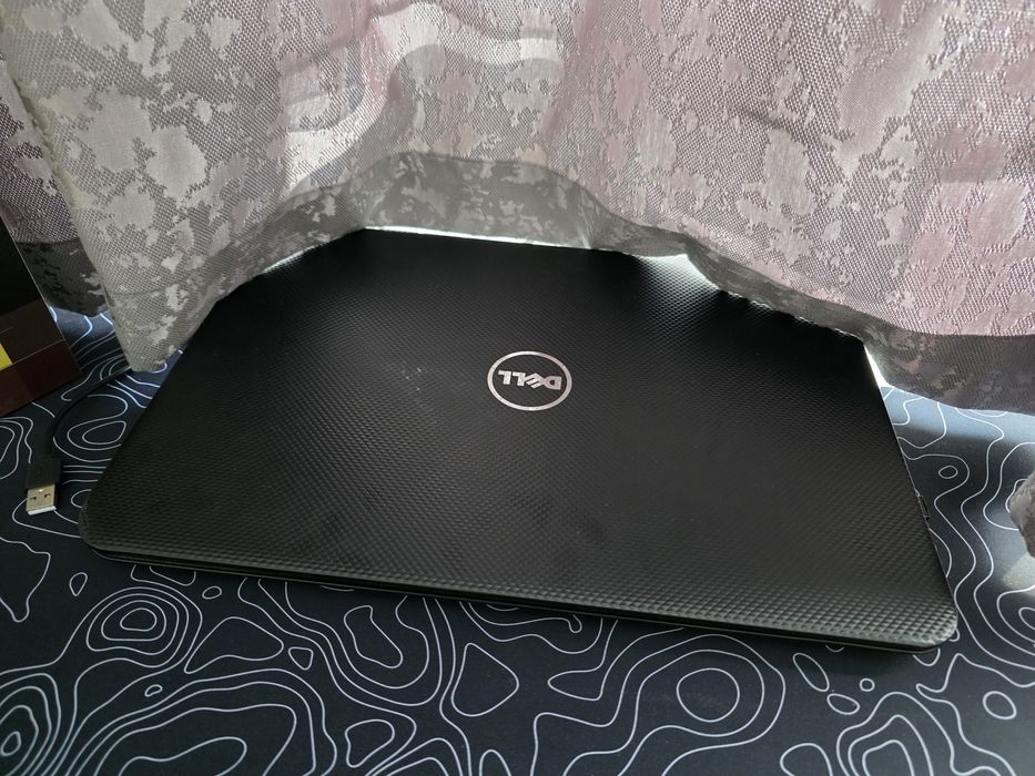 Ноутбук Dell inspiron 3537