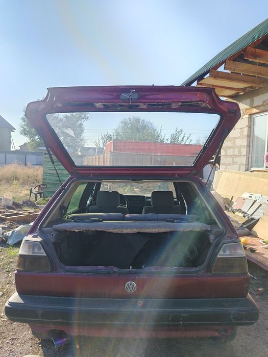 Гольф 2  1989г на автомате