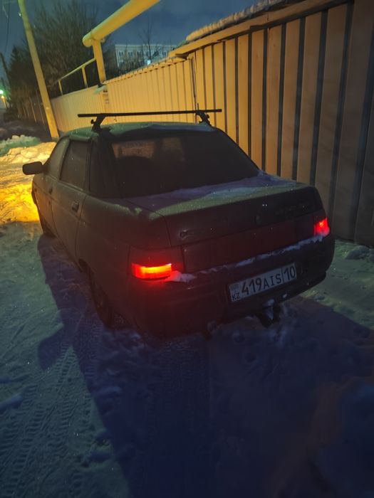 Продам ваз 2110 .