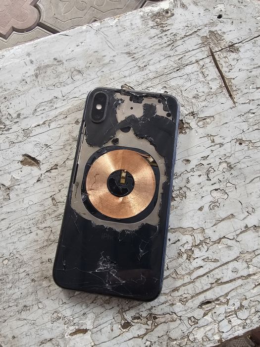 Продам iphone Xs 64gb черный