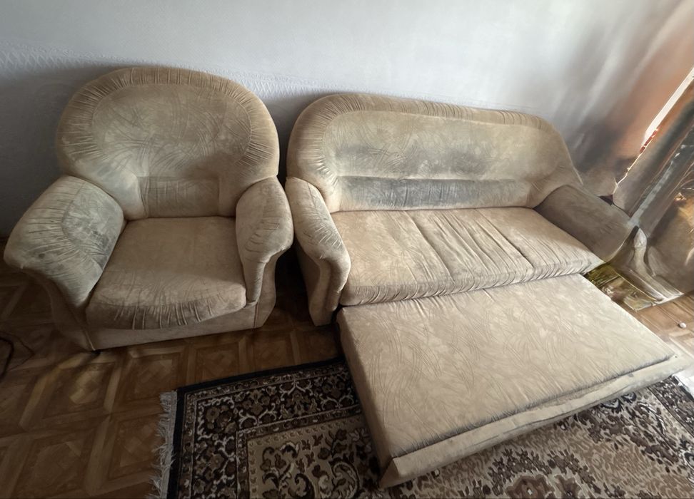 диван и два кресла