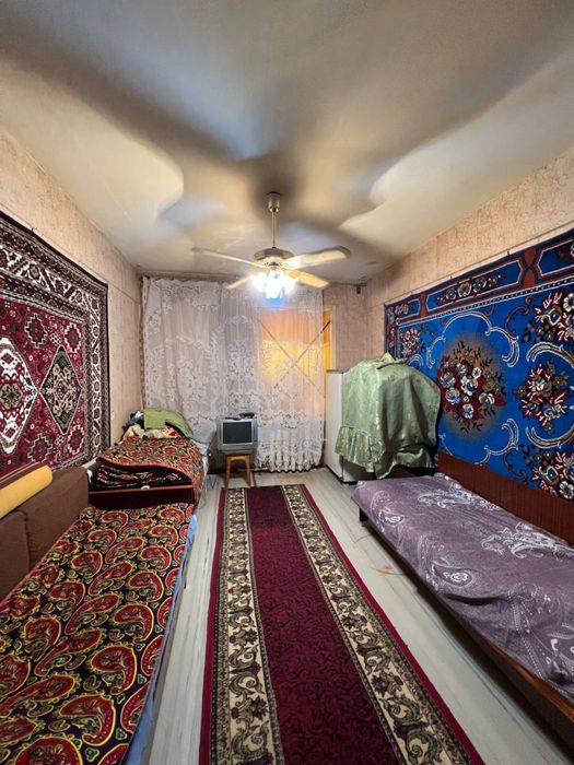 Uchquduq shahridan 2 xonali kvartira sotiladi. Ichma-ich