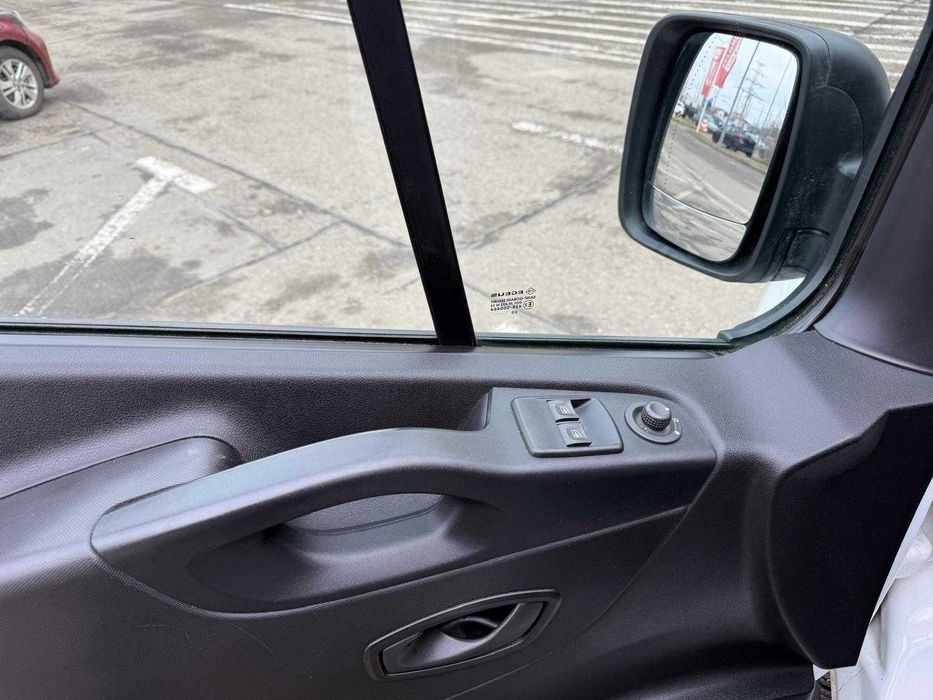 Renault Trafic 2021 8+1