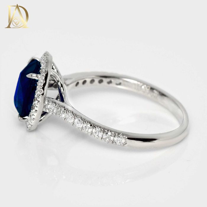 Нов Златен Пръстен с 2.81кт Естествен Сапфир и Естествени Диаманти