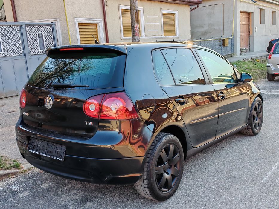 Vând Golf GT sport.