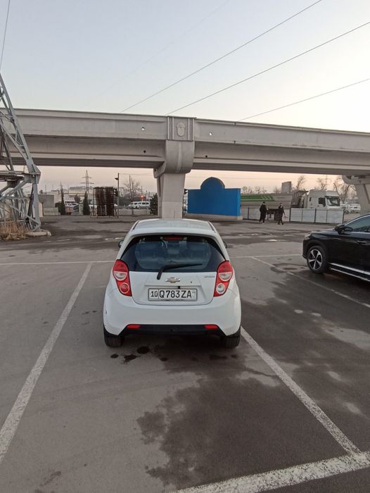 Сотилати срочно мошина зур