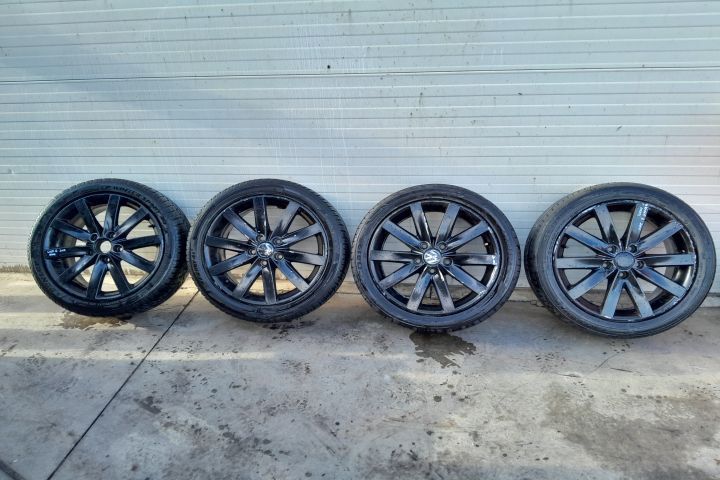 Jante aliaj cu anvelope 17 - set 225/45 R 17 Volkswagen VW Golf 6 [20
