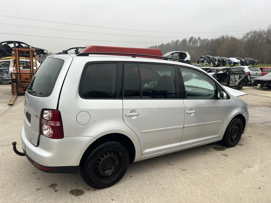 Vw Toyran 2008 g 1.9 105 ks код на мотора BLS