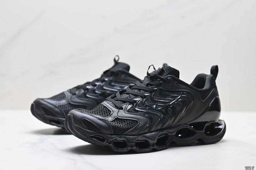 Продавам нови мъжки маратонки Mizuno Wave Prophecy LS GTX налични 42 и 44
