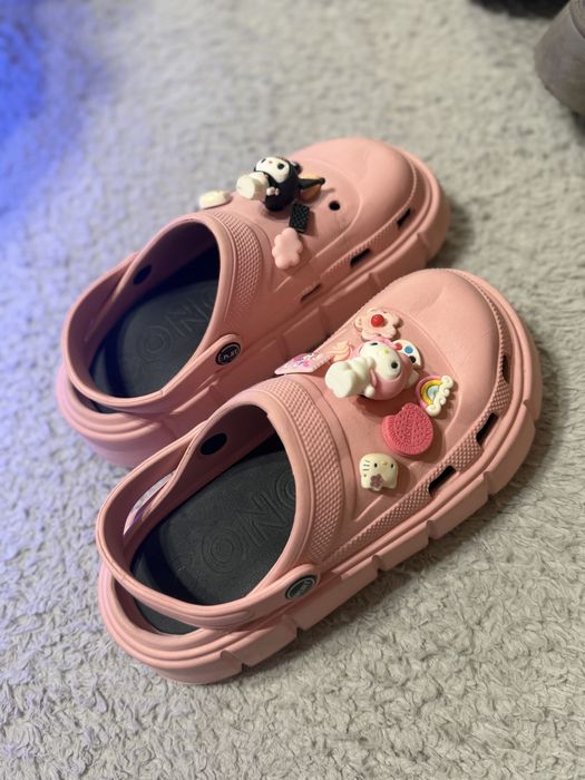 saboței roz din spuma