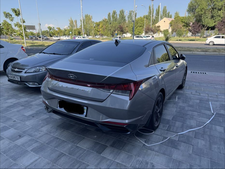 Hyundai Elantra 3я позиция. 2022 года. 21 000 у.е.