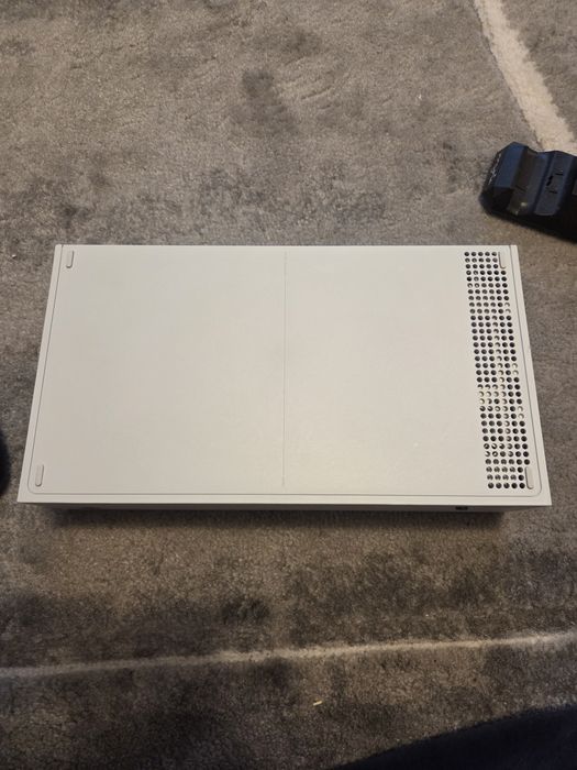 Xbox Series S + 2 controllere