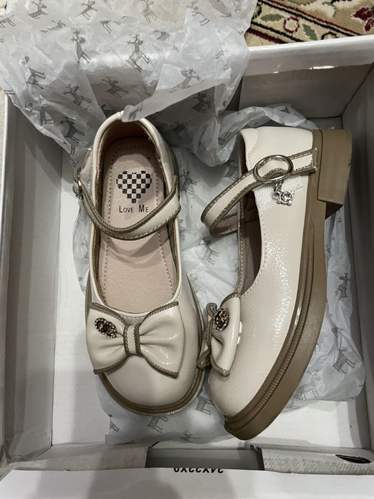 Платье и обувь для девочки