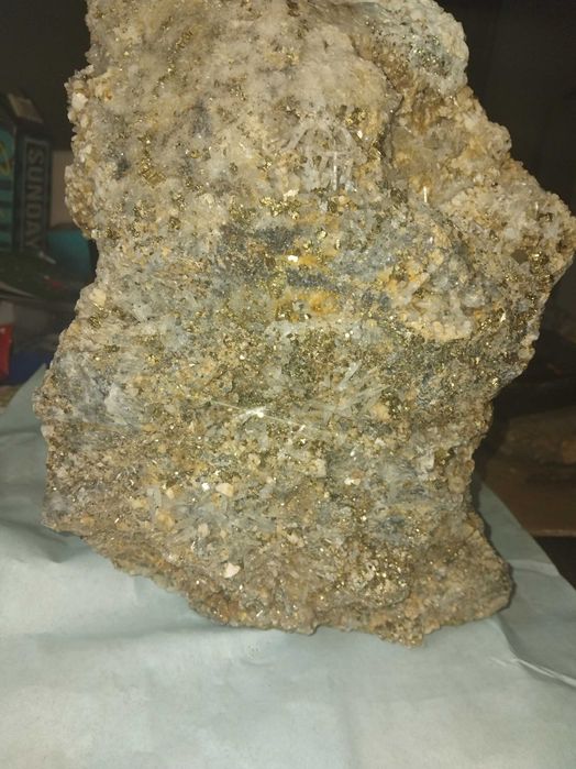 16 кг.Кристали/минерали